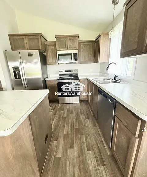 4634 9th St NE — Photo 8