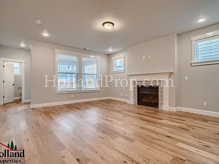 5981 SE Skylight St — Photo 5