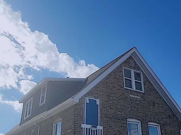 2nd image of 1708 W Steuben St