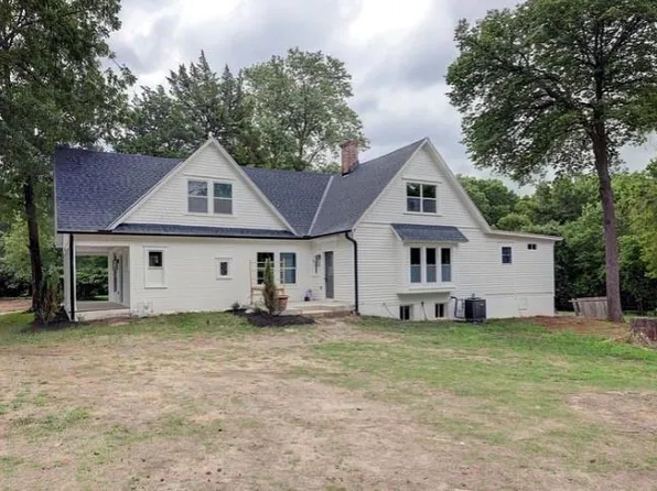 10015 Johnson Dr, Merriam, KS 66203