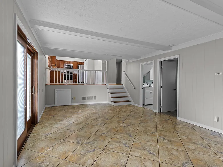 10404 Lark Park Dr — Photo 20