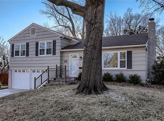 2nd image of 10216 Woodson Dr