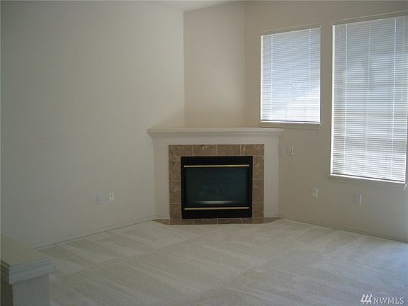 4th image of 18608 NE 57th St #8608