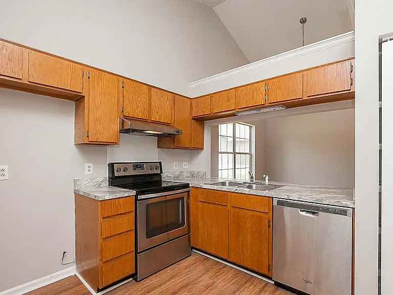 613 Brentmeadow Cir — Photo 5