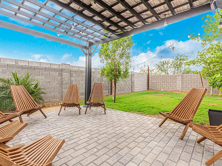 2763 W Apollo Rd — Photo 13
