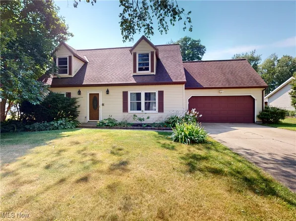 993 Larchview Dr, Painesville, OH 44077