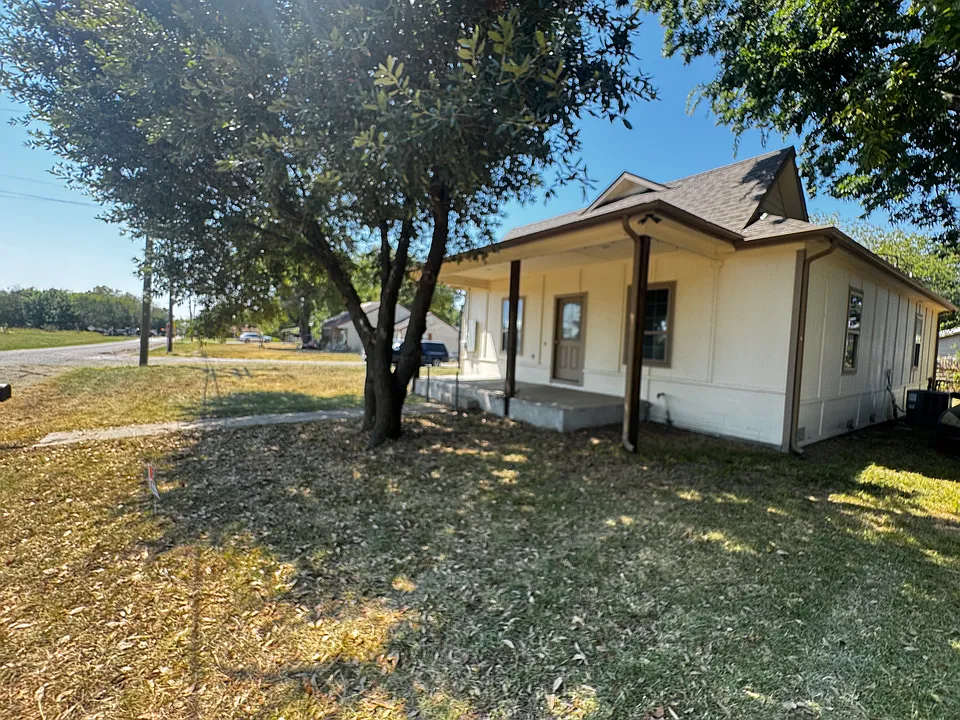 116 S Houston St