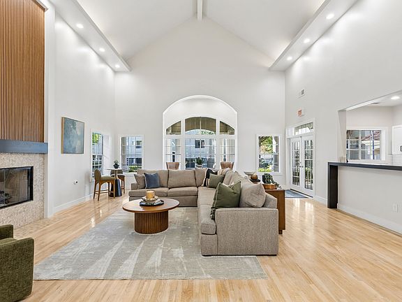 2nd image of 530 Buckingham Rd APT 837