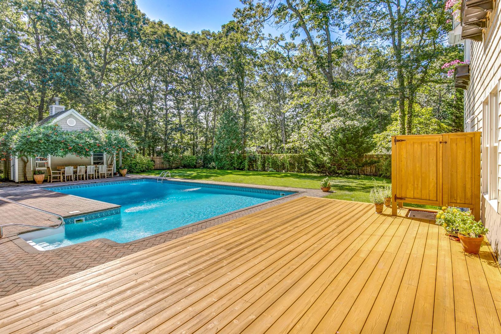  Room For Outdoor Living Room & Dining Table