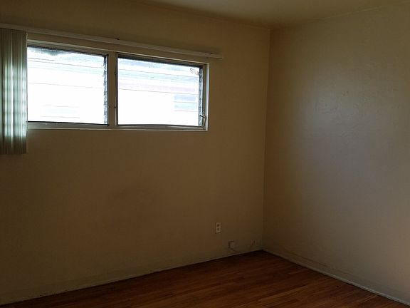 4th image of 4645 N Figueroa St