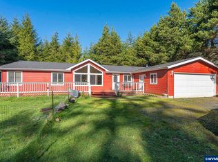 290 SW Newton Dr, Waldport, OR 97394