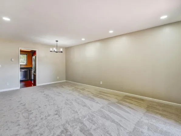 1079 N Abbott Ave, Milpitas, CA 95035