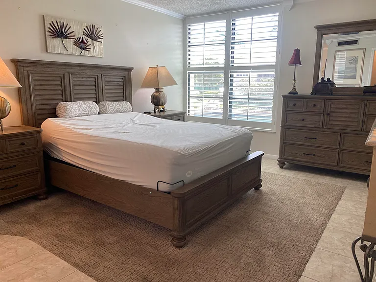 1 Royal Palm Way #201 — Photo 21