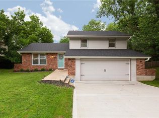 6728 NW Hidden Valley Rd, Kansas City, MO 64152