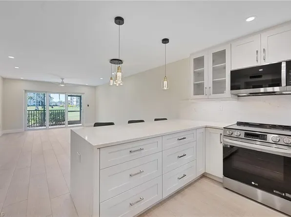 9 High Point CIR N #108, NAPLES, FL 34103