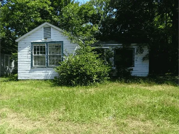 1517 W 27th Ave, Pine Bluff, AR 71603