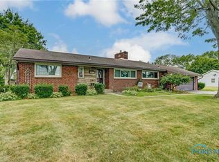 810 Klotz Rd, Bowling Green, OH 43402