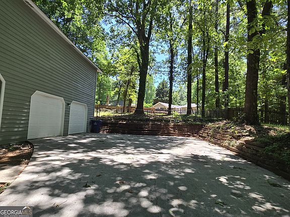 3rd image of 1032 Stone Mill Way