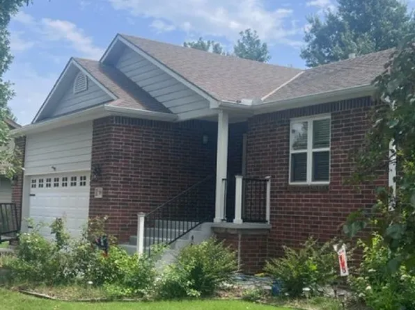 709 E 35th Ave, Winfield, KS 67156