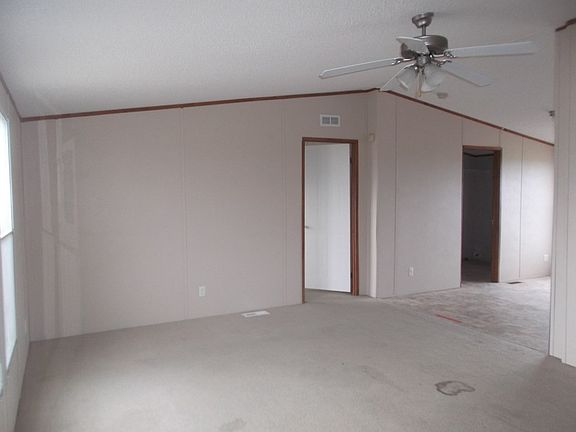 4th image of 1205 W Conestoga Ln