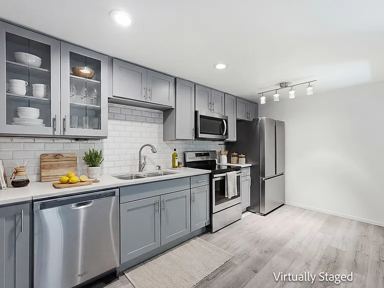 2626 E Madison St #1 — Photo 14