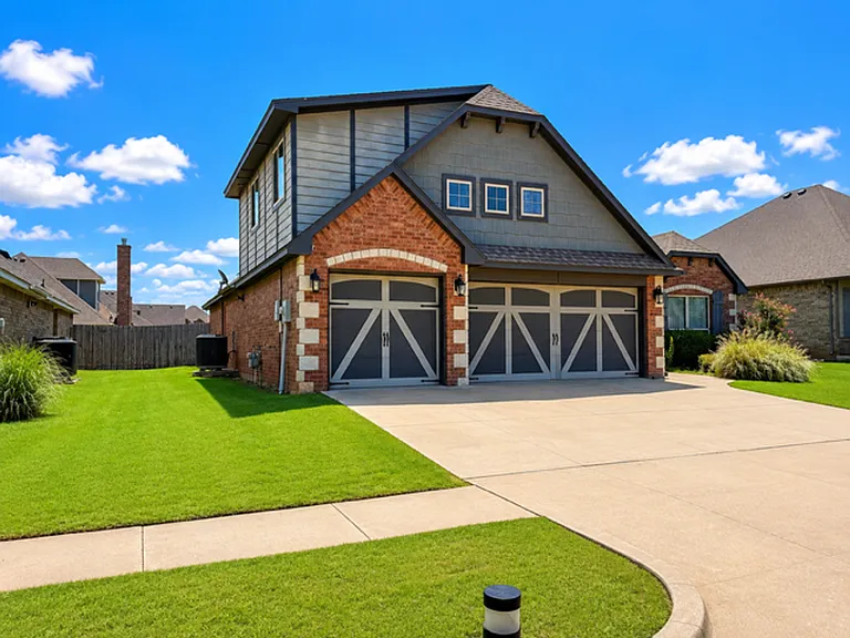 12908 Treemont Ln — Photo 2