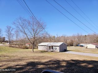 1465 Poplar Creek Rd, Oliver Springs, TN 37840
