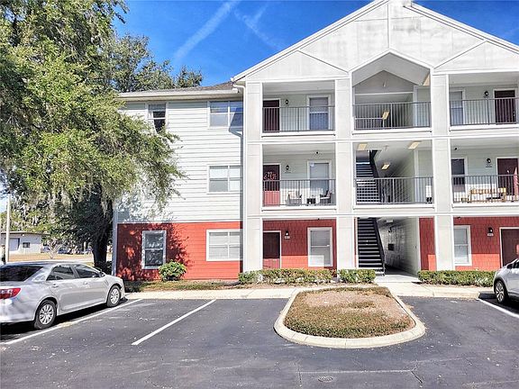 2nd image of 2360 SW Archer Rd APT 801