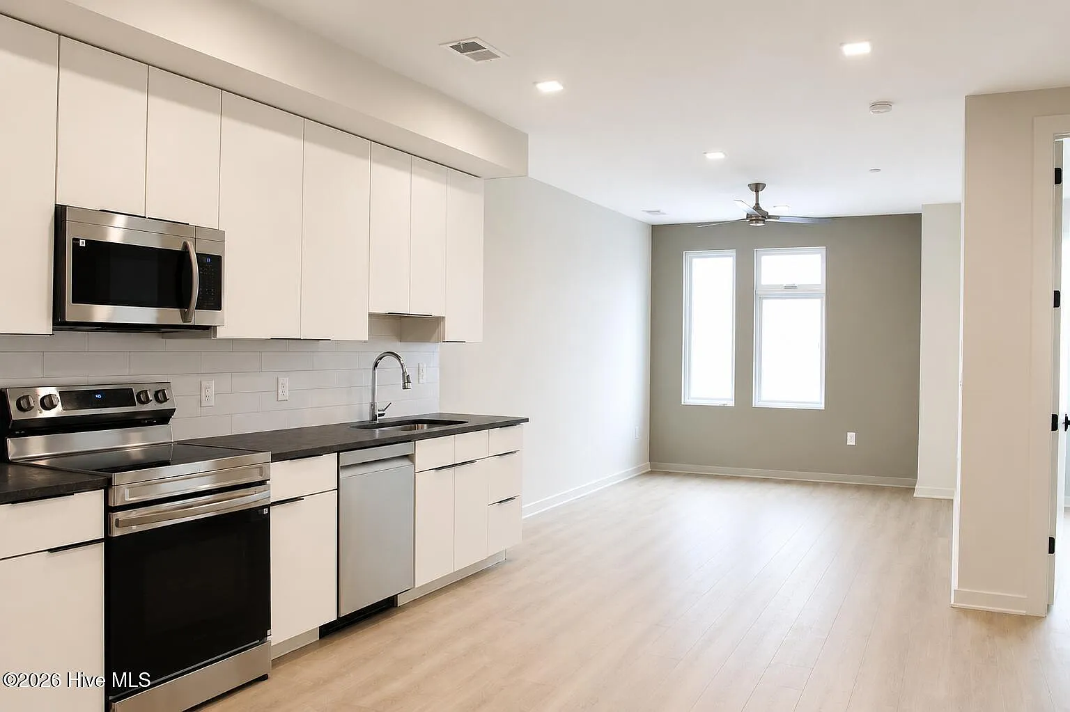 1 bed, 1.0 bath, 625 sqft, $1,375 — Photo 3