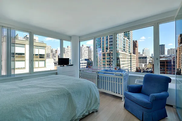 Sold by Corcoran | media 16