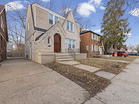 3rd image of 9175 Devonshire Rd