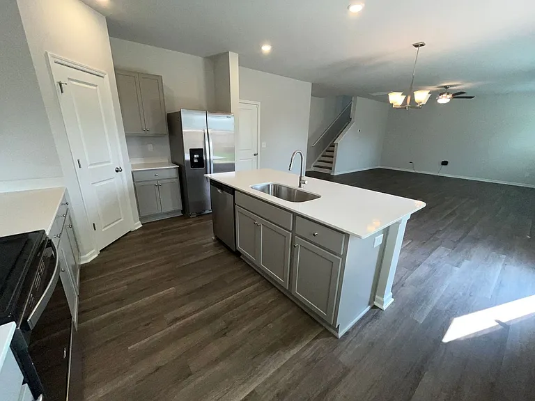 503 Sandy Hollow Dr — Photo 8