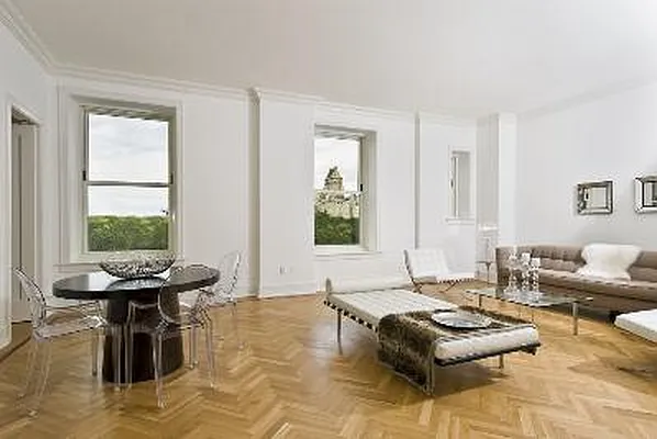 Sold by Corcoran | media 15