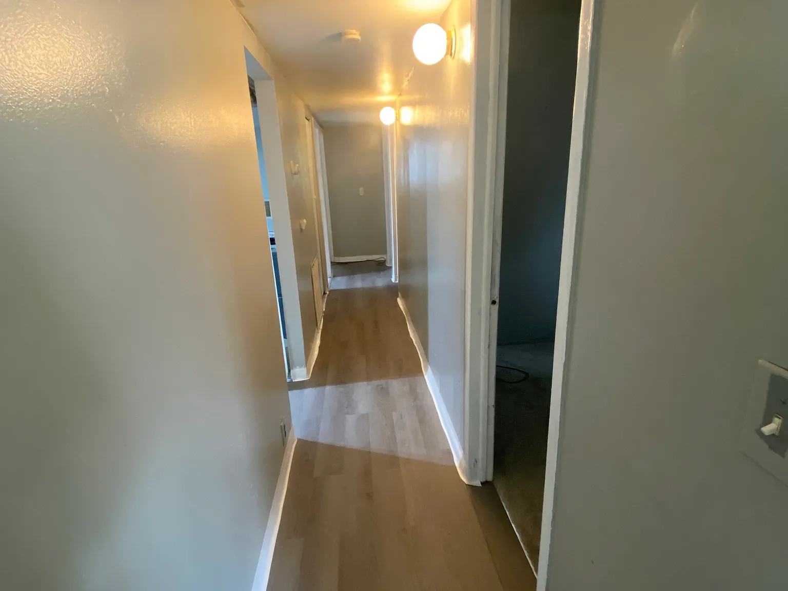 4 bed, 1008 sqft, $1,550 — Photo 3
