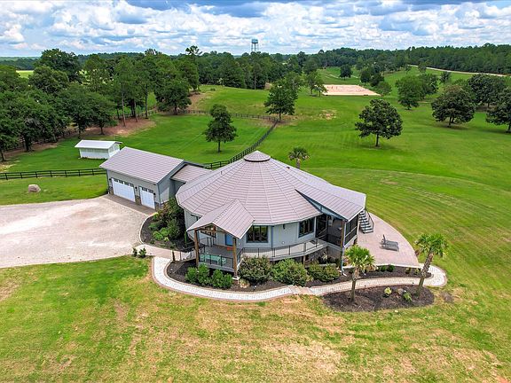 4th image of 355 Station Ln