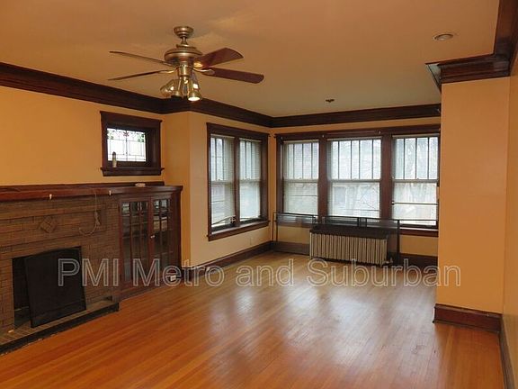 3rd image of 5933 W Midway Park #2W
