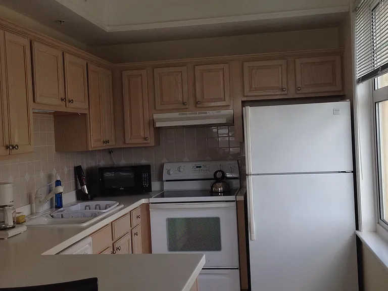 750 N Tamiami Trl #1402 — Photo 12