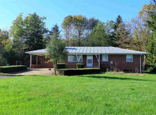 906 Clover Hill Rd, Dayton, VA 22821