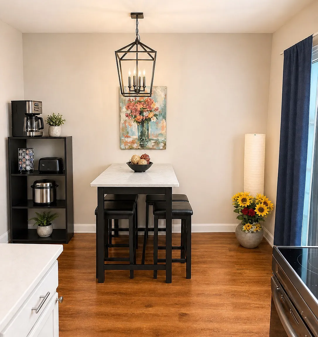 2 bed, 1.5 bath, 1129 sqft, $1,400 — Photo 2