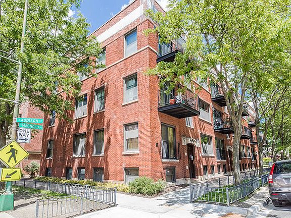 3rd image of 3610 N Magnolia Ave #1
