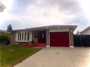 29 Charles Tupper Dr, Toronto, ON M1C 2A8