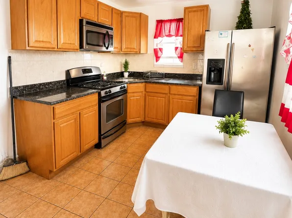 10335 177th St Floor 2, Jamaica, NY 11433
