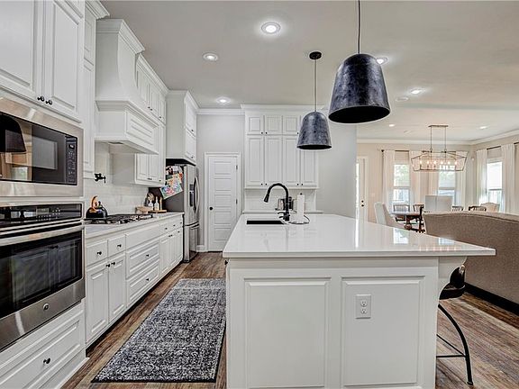 4th image of 15218 Germany Oaks Blvd