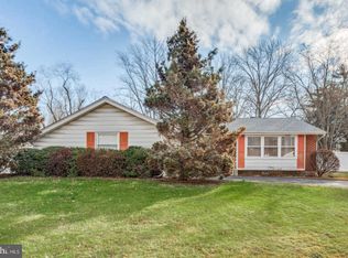 126 Cherry Tree Ct, Mount Laurel, NJ 08054