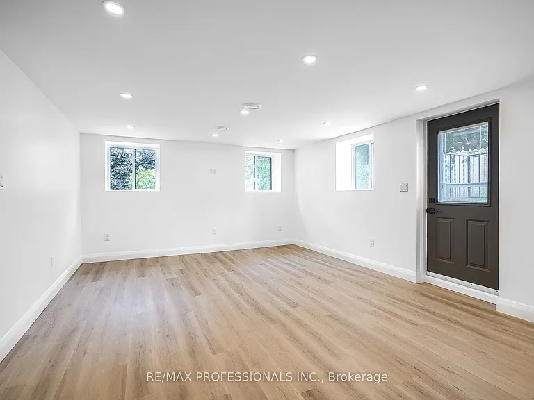1481 Jefferson Rd — Photo 28