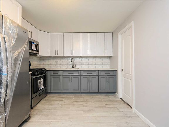2nd image of 14605 Sutter Ave