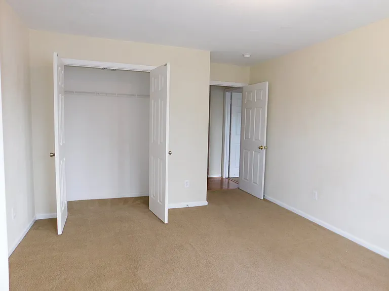 7559 Hughart St — Photo 54