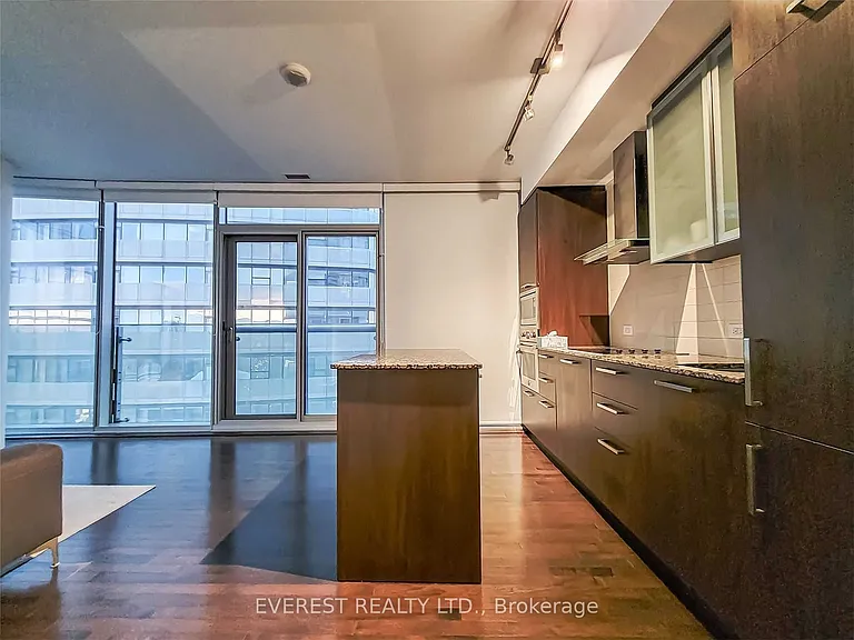 12 York St #4110 — Photo 10