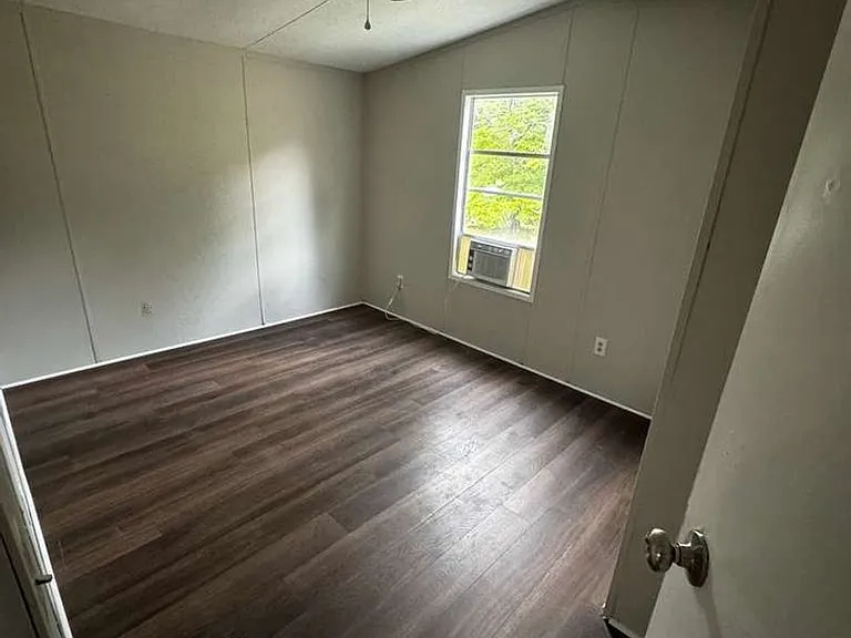 4901 Madison Dr — Photo 4