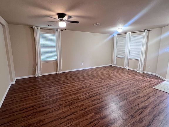 5th image of 10790 Midway Dr